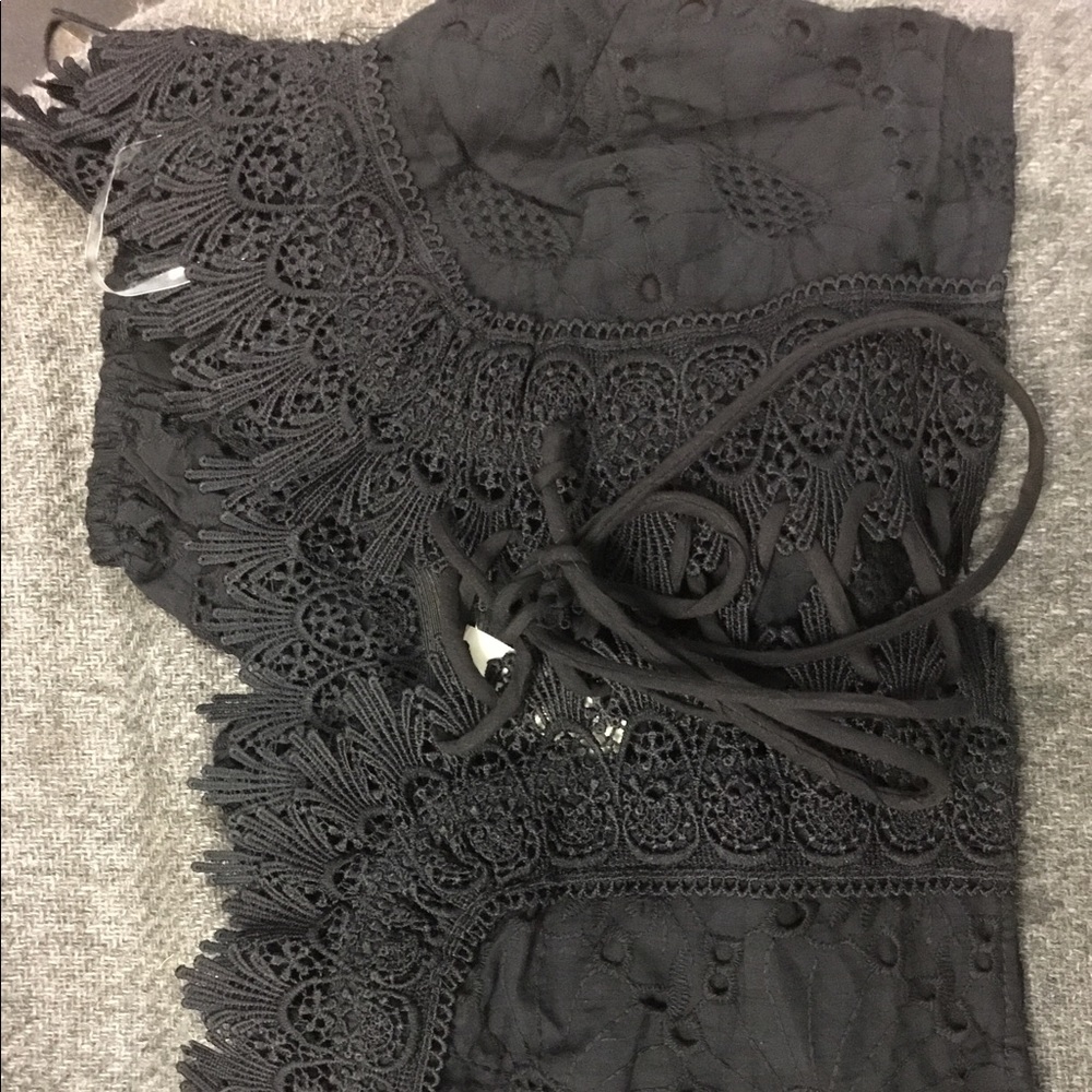 Cute crop top with long sleeve